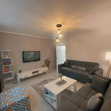 Hotspot Apartments - City Center Пристина Екстериор снимка