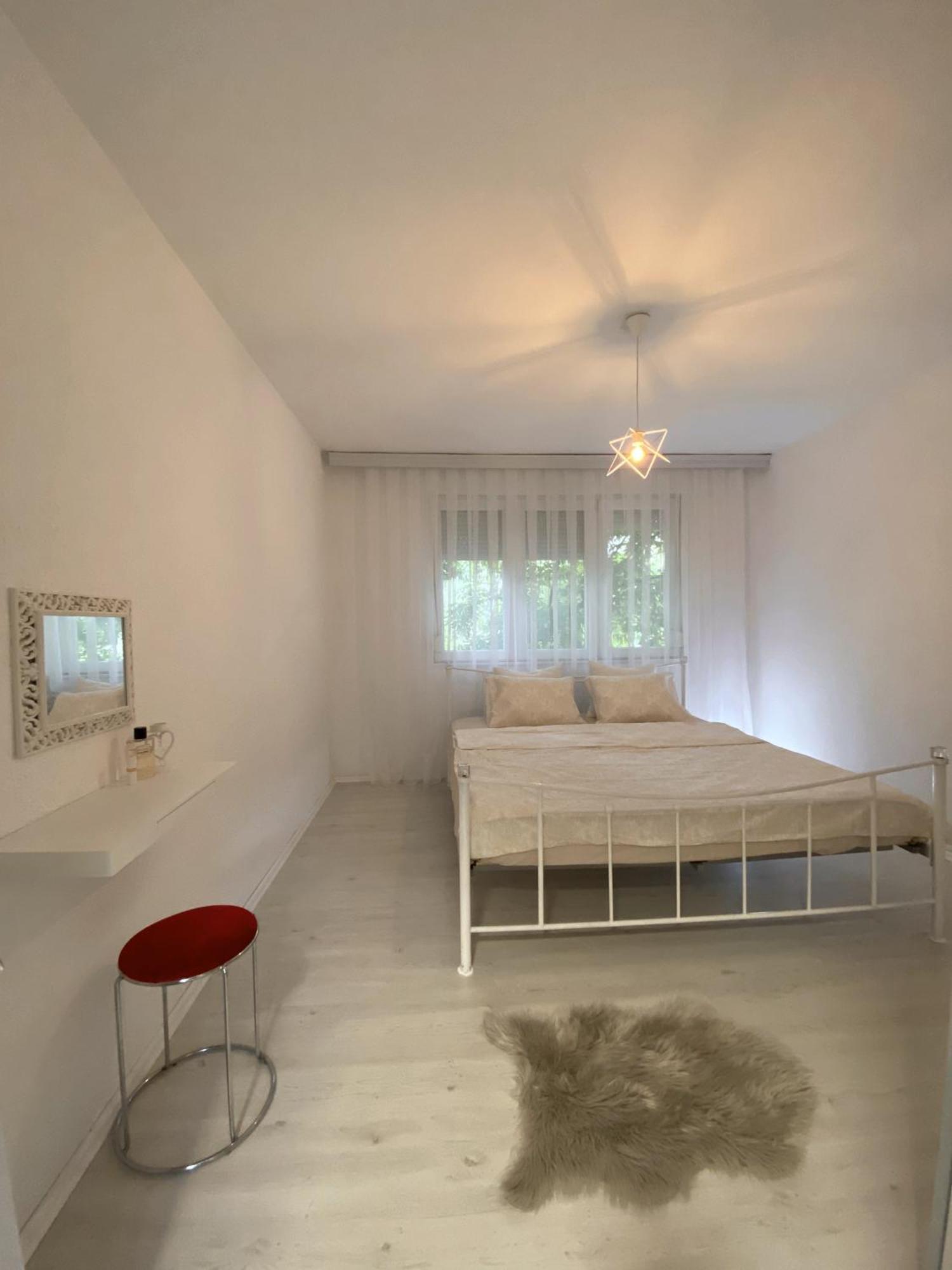 Hotspot Apartments - City Center Пристина Екстериор снимка