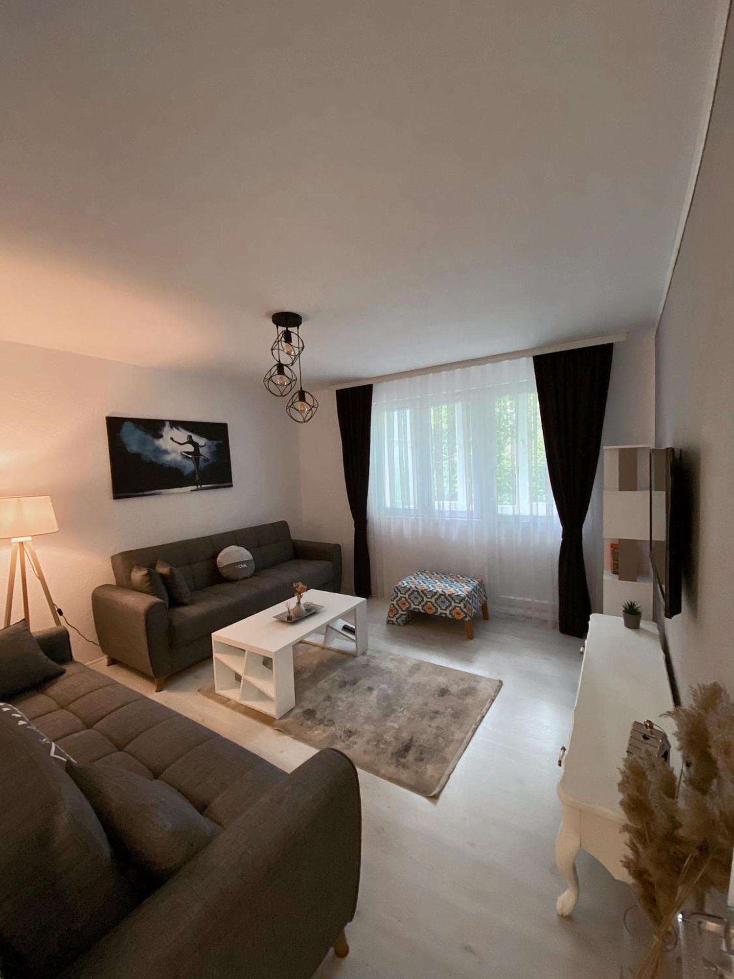 Hotspot Apartments - City Center Пристина Екстериор снимка